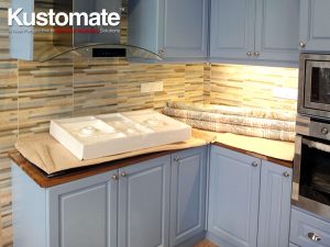 Classic Built-in Kitchen Cabinet With Solid Wood Countertops