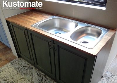 Classic Solid Wood Swing Doors For Kitchen Sink Cabinet