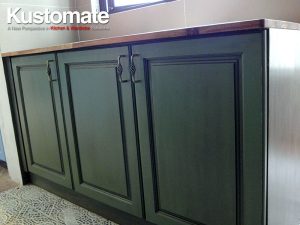 Classic Solid Wood Swing Doors For Kitchen Sink Cabinet