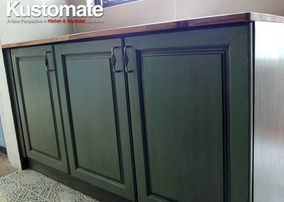 Classic Solid Wood Swing Doors For Kitchen Sink Cabinet